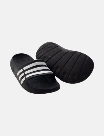 Adidas Chancla negra rayas
