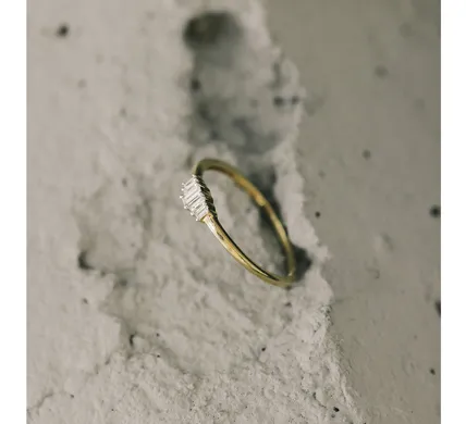 Anillo Espiral Oro Amarillo y Diamantes GA117OA