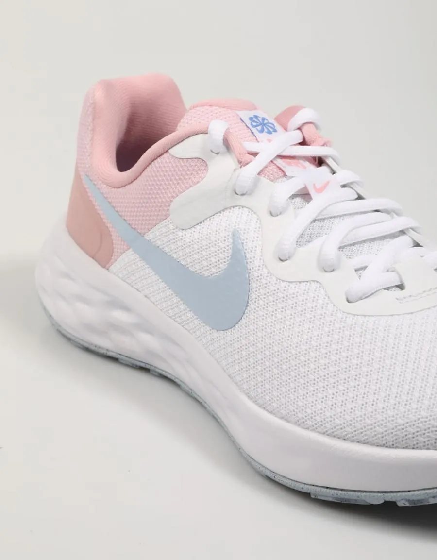  baskets NIKE Revolution en Blanc 76665