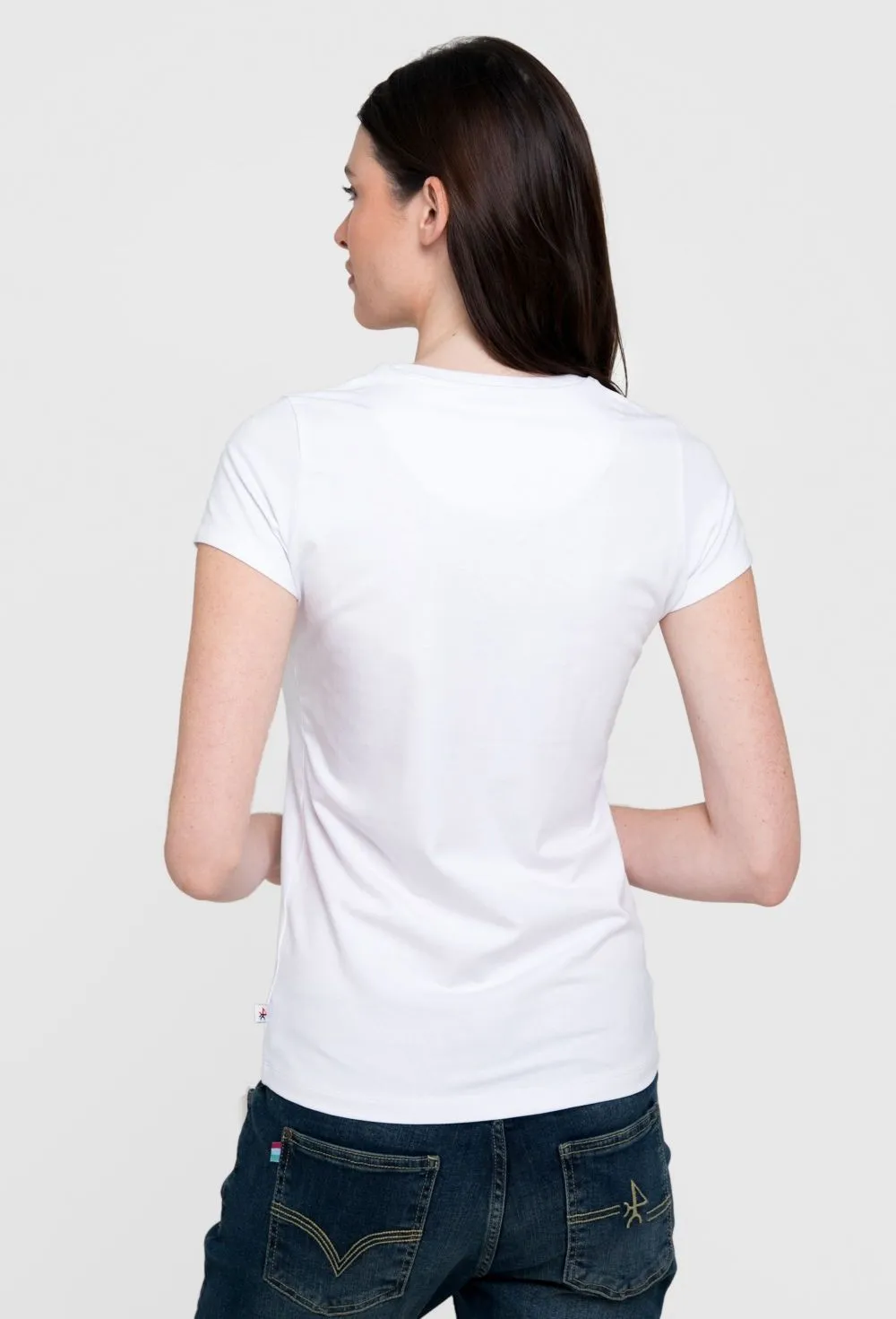 Camiseta blanca modelo bandera de mujer