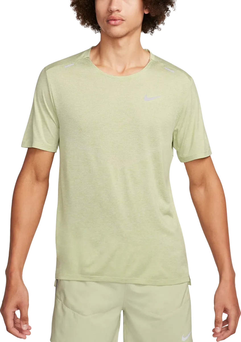 Camiseta Nike Rise 365