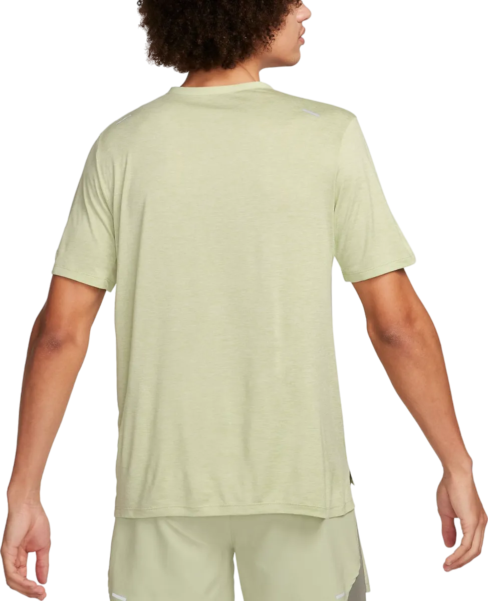 Camiseta Nike Rise 365