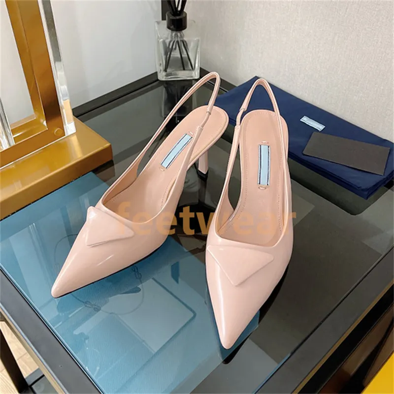 Con caja Zapatos de vestir de tacones de diseñador Logo Impreso 75 mm Bombas de cuero cepillado de tacón alto negro blanco rosa 