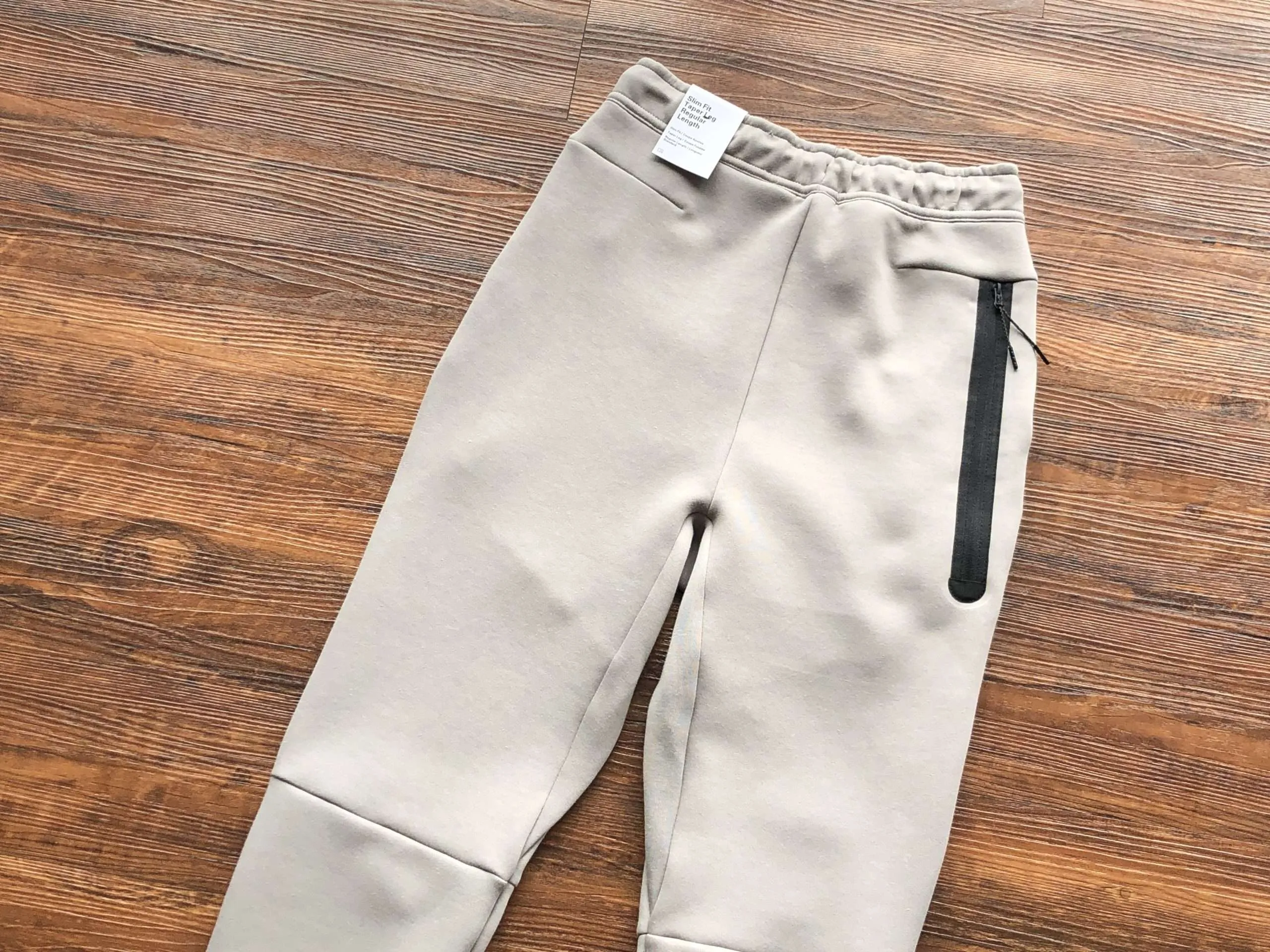 Conjunto de Chándal Nike Tech Fleece SS23