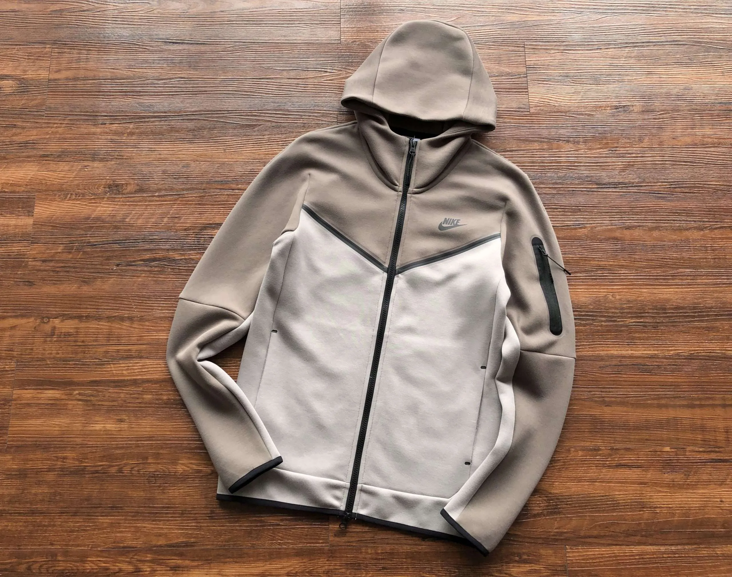 Conjunto de Chándal Nike Tech Fleece SS23