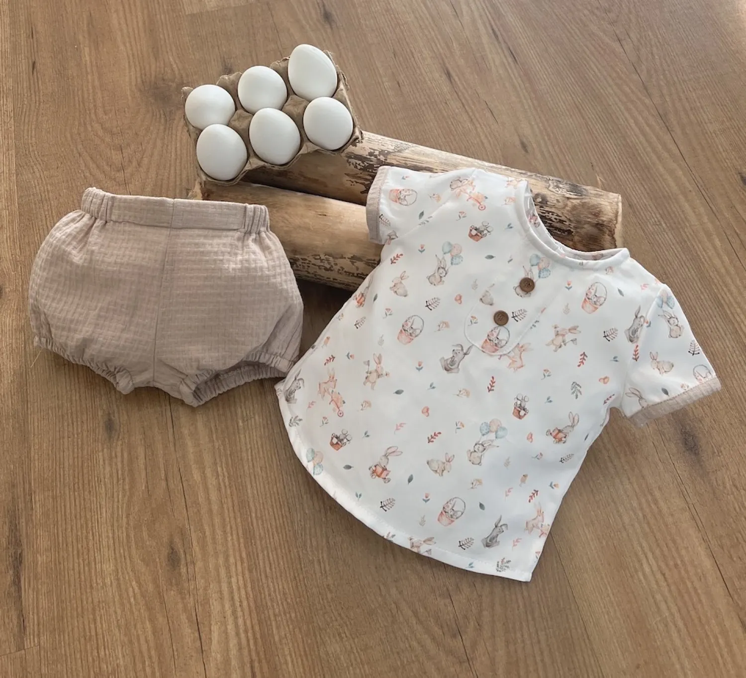 Conjunto para niño dos piezas estampado conejitos