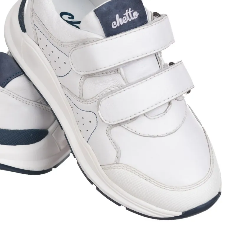 Deportivo para niño en piel