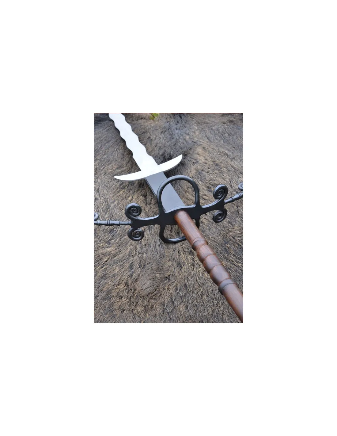 Espada lowlander 2 manos flamígera, 147 cms.