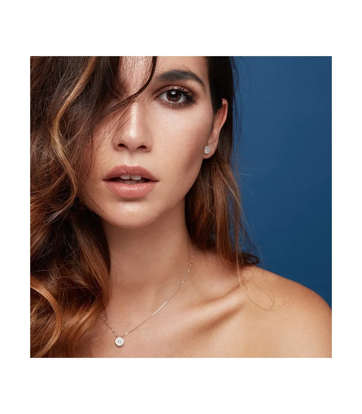 Gargantilla mujer chatón grano Oro blanco 18k
