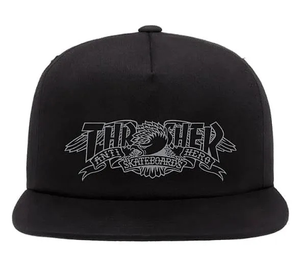 GORRA CON VISERA THRASHER MAG BANNER X ANTIHERO SNAPBACK  BLACK  MEN´S