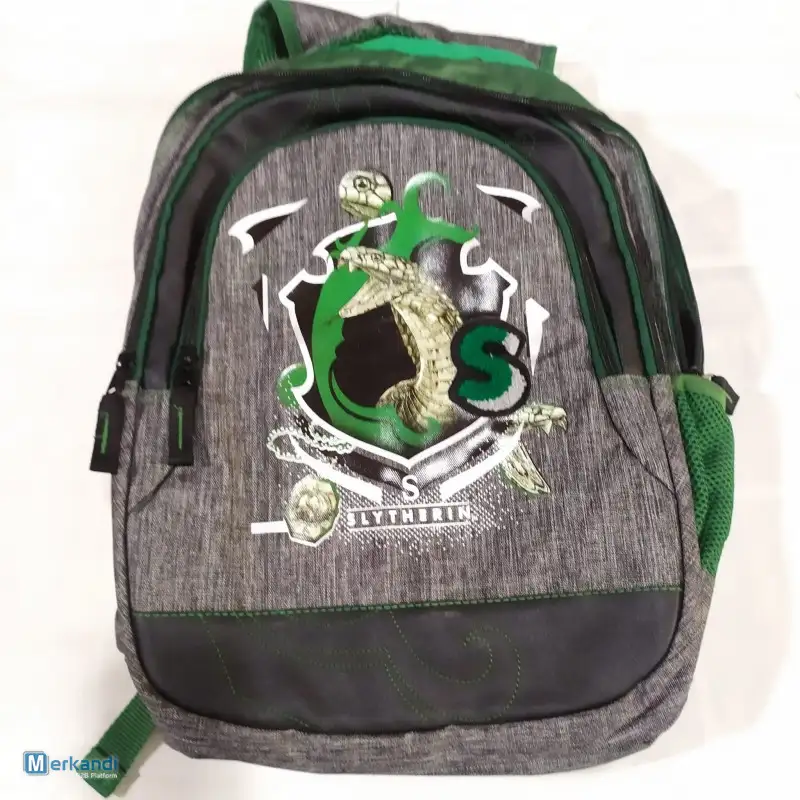 MOCHILAS URBANAS PARA ADOLESCENTES  AL POR MAYOR. VARIOS DISEñOS.
