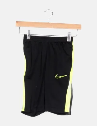 Nike Short negro franja lateral