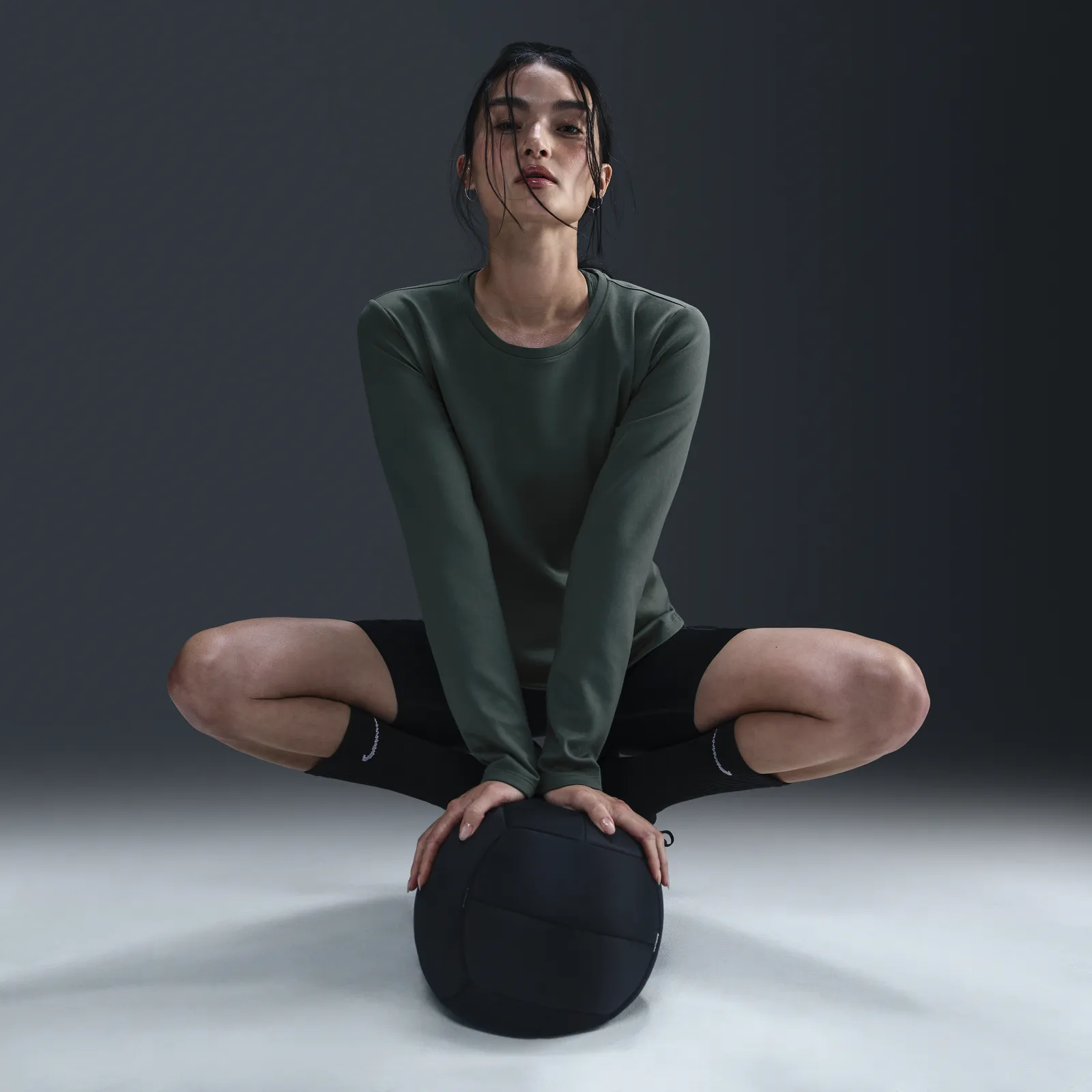 NIKE THERMAFIT ONE LONG SLEEVE TSHIRT