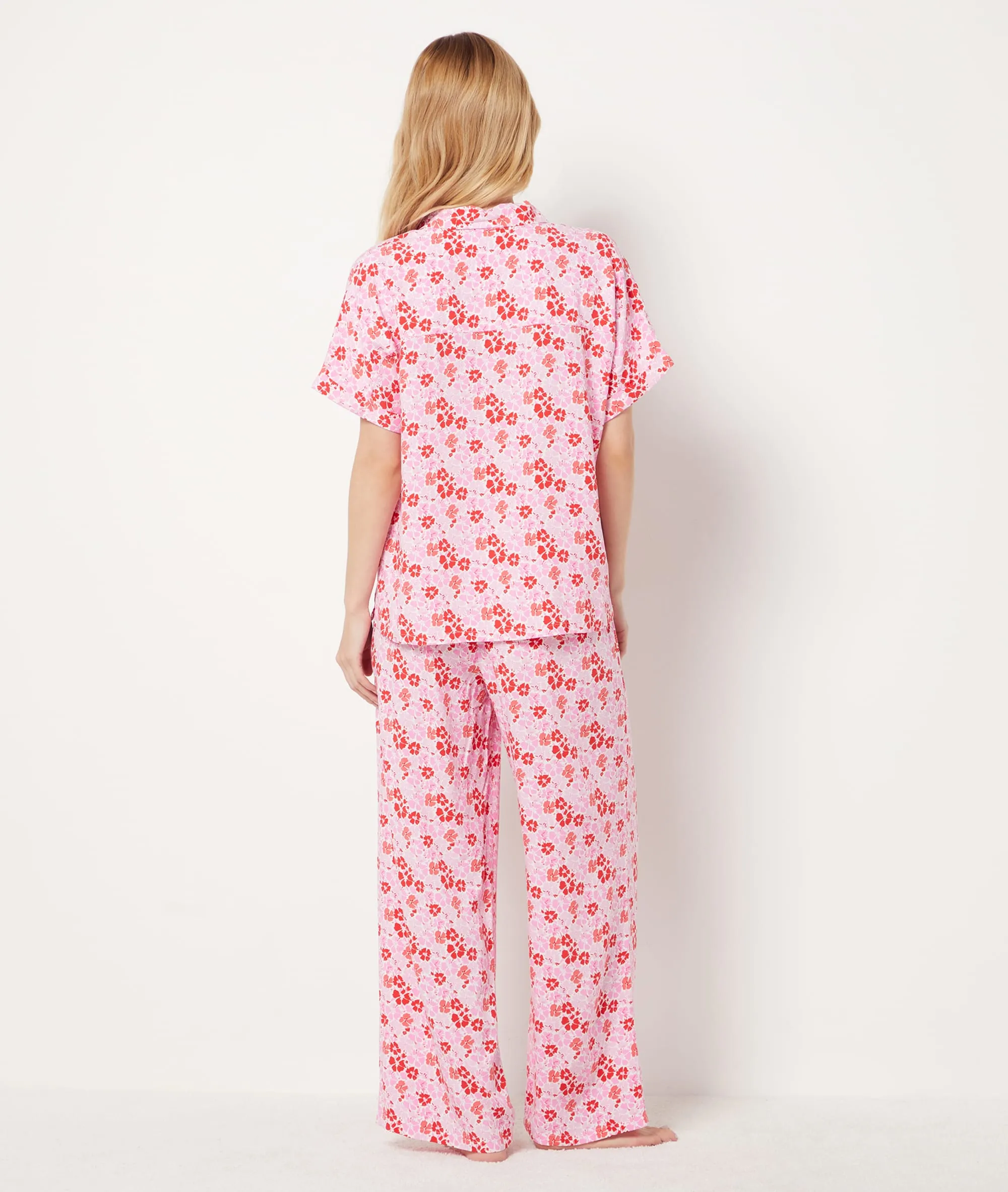 PIJAMA 2 PIEZAS ESTAMPADO CON TOTEBAG DEAREST ROSE  ETAM