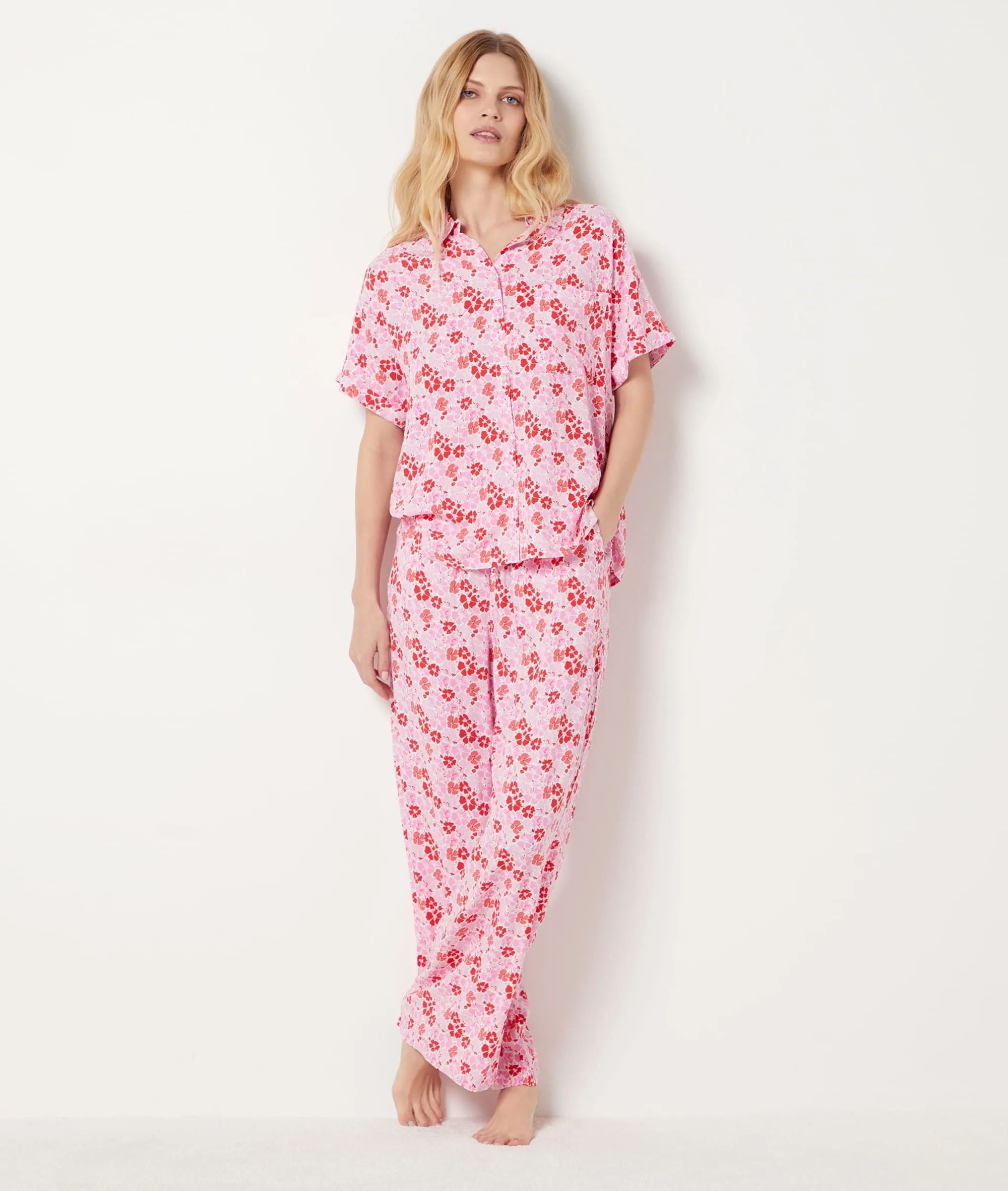 PIJAMA 2 PIEZAS ESTAMPADO CON TOTEBAG DEAREST ROSE  ETAM