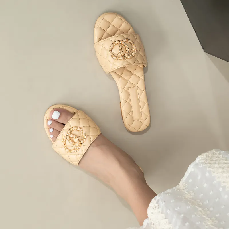 Sandalias bordadas de tacón medio de cuero Zapatillas de mujer Sandalia de diseñador Fiesta de boda para dama Diapositivas Pisos