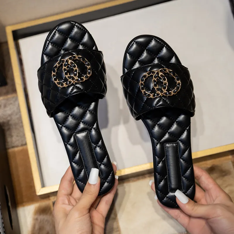 Sandalias bordadas de tacón medio de cuero Zapatillas de mujer Sandalia de diseñador Fiesta de boda para dama Diapositivas Pisos
