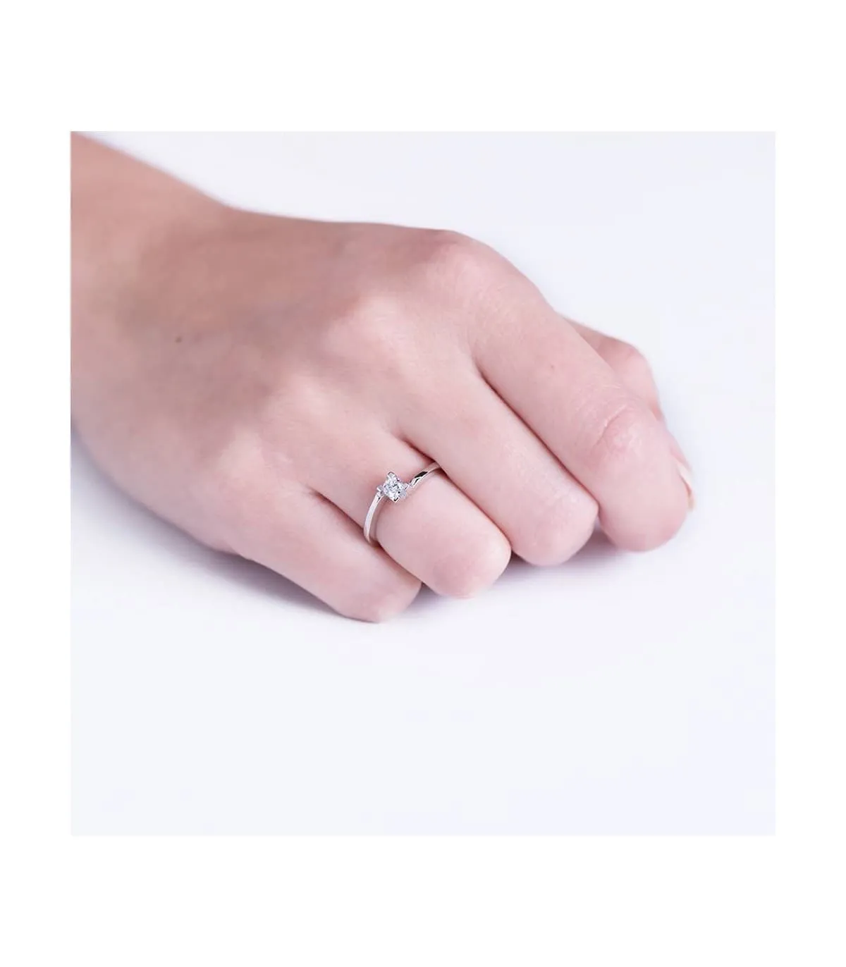 Solitario Lorien 0.150 Qtes. 18 Ktes
