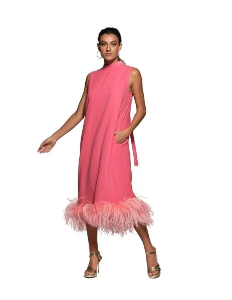 VESTIDO MOSKADA ROSA CON PLUMAS  ELEGANCIA CONTEMPORáNEA